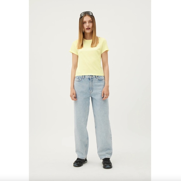 4/$25 NWOT Weekday Forever T-Shirt Small - Picture 1 of 10